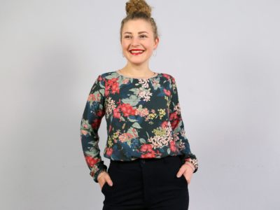 Schnittmuster Bluse mit Halslochbündchen Frau Dana – Bild 2