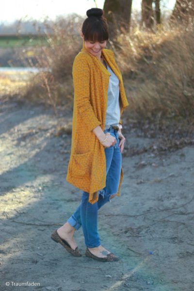 Jacquard Jersey Cozy by Lycklig Design Geometrie auf Senfgelb – Bild 3