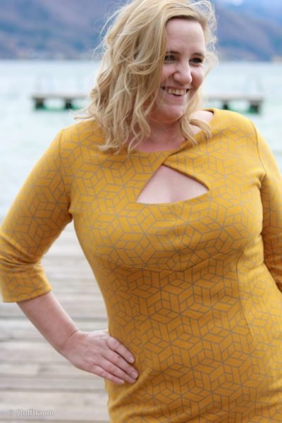 Jacquard Jersey Cozy by Lycklig Design Geometrie auf Senfgelb – Bild 4