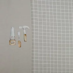 Jersey Panel „Glückliche Werkzeuge – Sand“ – 140 × 50 cm