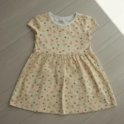 ???? Baumwolljersey „Busy Bees“ – Bienenzauber auf Vanille