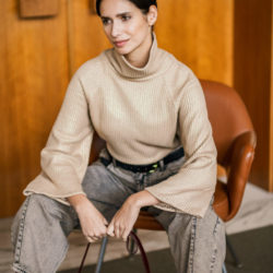 Alternative view of FM412523 – Coarse Knitted „Goud“ mit dezentem Goldschimmer