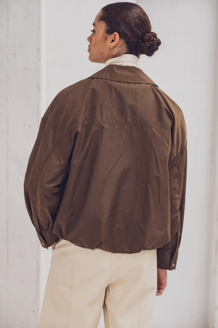 FM792424 – Woven NY Wrinkled Water Resistant Braun (Fibre Mood)