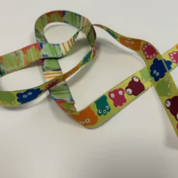 Webband 20 mm – Bunte Monster auf Gelb