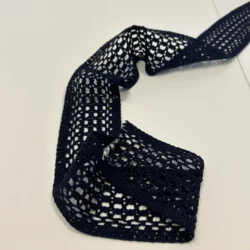 Baumwollspitze „Boho Navy“ 70 mm – breite Häkelspitze