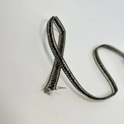 Zierband „Metal Edge“ 10 mm – schmaler Bortenstreifen schwarz/gold